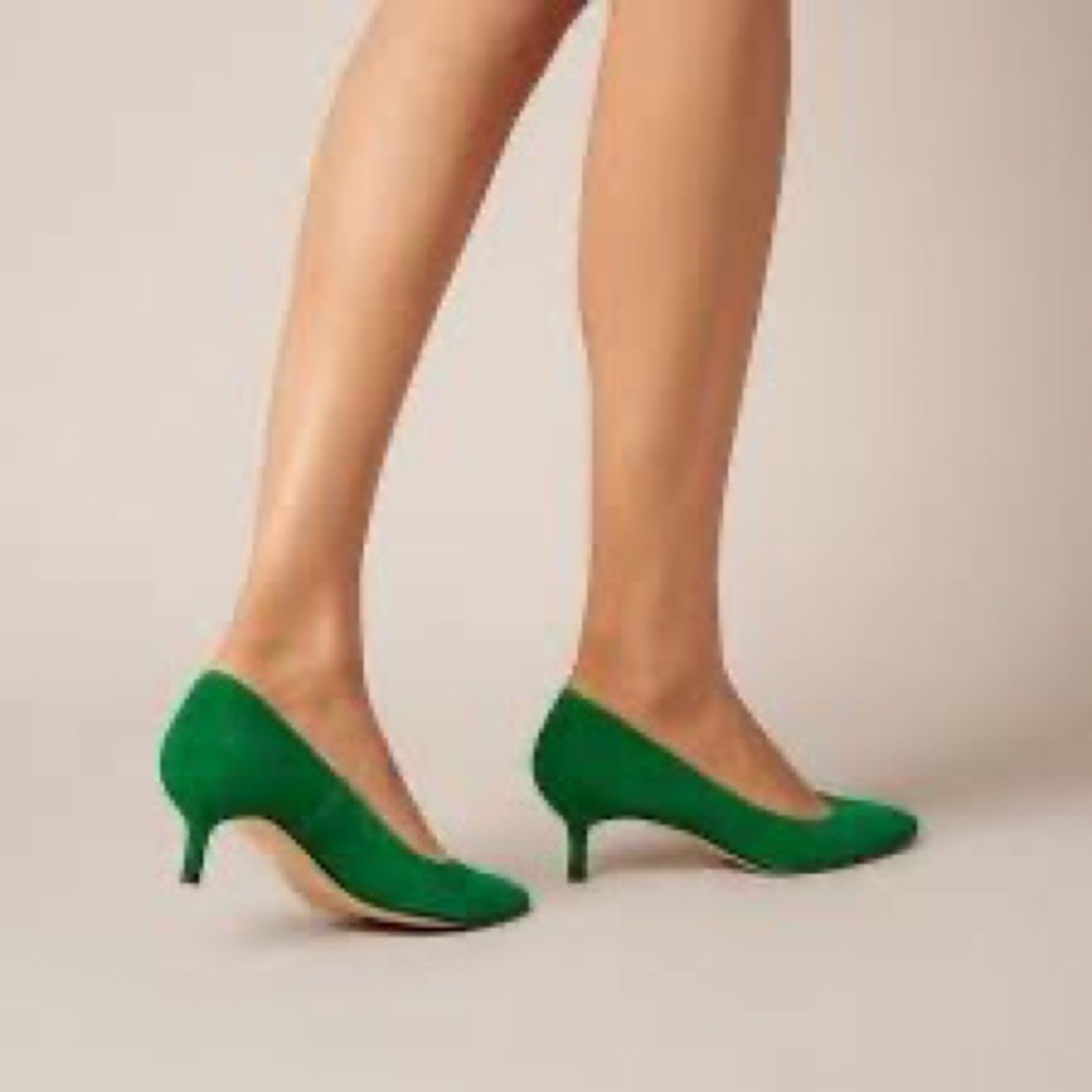 Vionic Josie Kitten Heel in Green Suede size 9.5